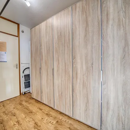 - Haus C, App 0c0702 Apartament *