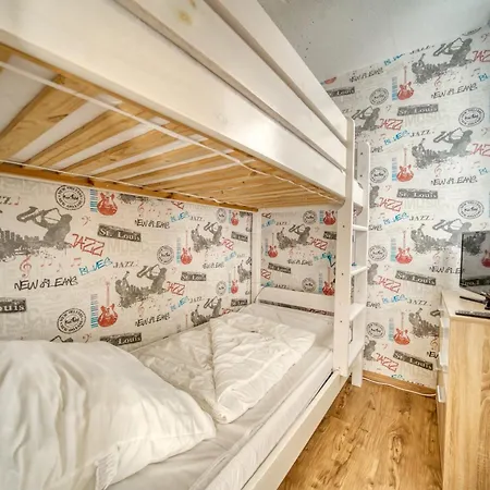 - Haus C, App 0c0702